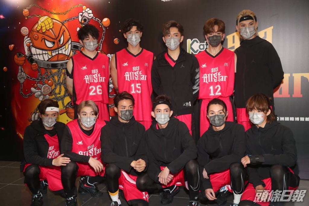 MIRROR成員大合照。